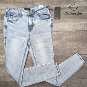 True Religion Halle High Rise Super Skinny Jeans Size 26 (2)